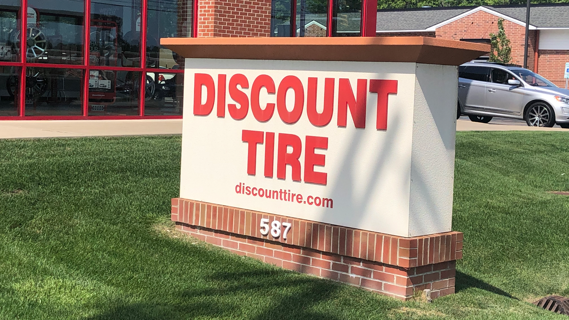 Discount/Dunn Deal Raises Interesting Questions Modern Tire Dealer