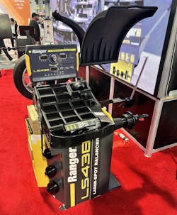 The Ranger LS43B was on display at the 2023 Specialty Equipment Market Association Show at the BendPak/Ranger booth. The Ranger LS43B was on display at the 2023 Specialty Equipment Market Association Show at the BendPak/Ranger booth.