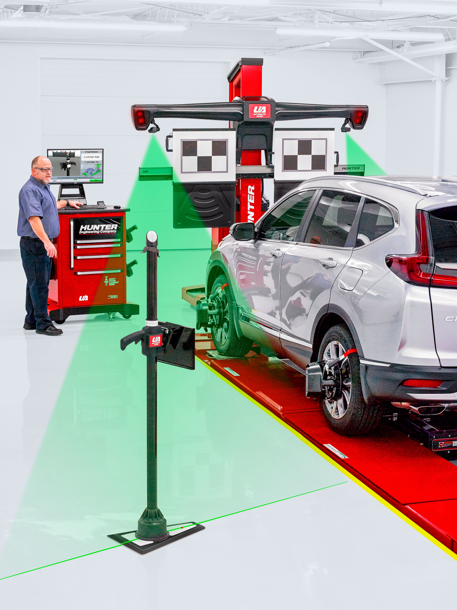 The new product combines Hunter's standard alignment technology with an easy-to-use guided target placement system for around-the-vehicle coverage.