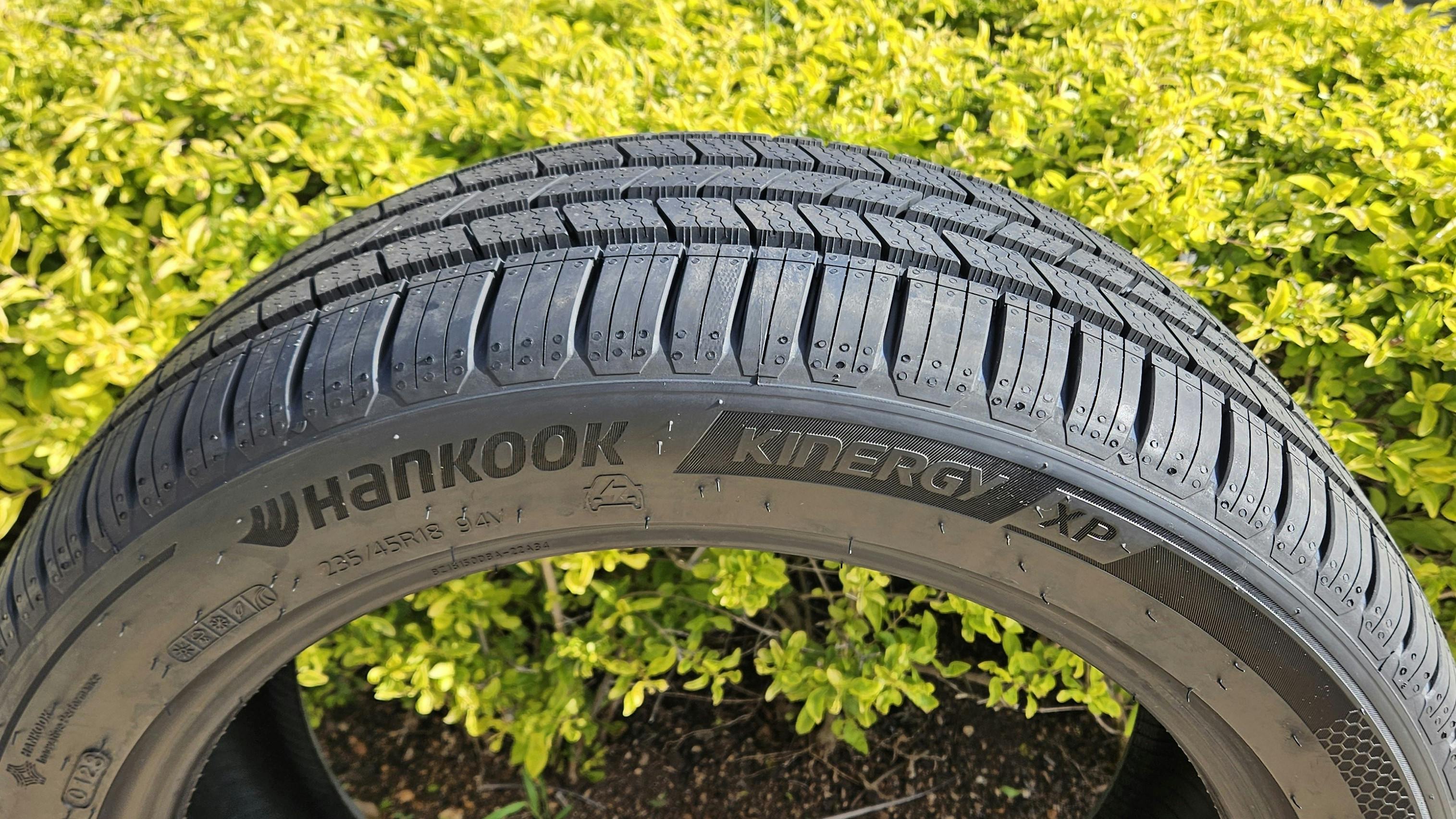 The new Kinergy XP provides a wide range of performance benefits, Rob Williams, president of Hankook Tire America Corp., told representatives from more than 50 tire dealerships and distributors during the company&rsquo;s Partner&rsquo;s Day event in Riviera Maya, Mexico.