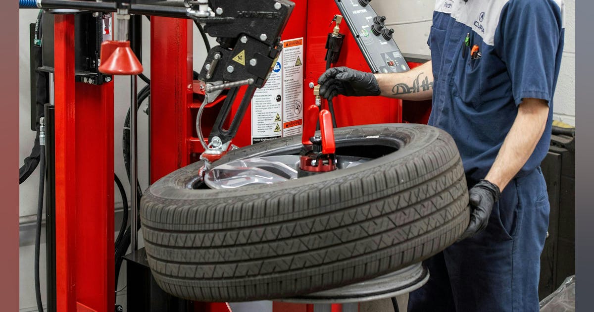 Tips for Tire Mounting Machine Maintenance | Modern Tire Dealer