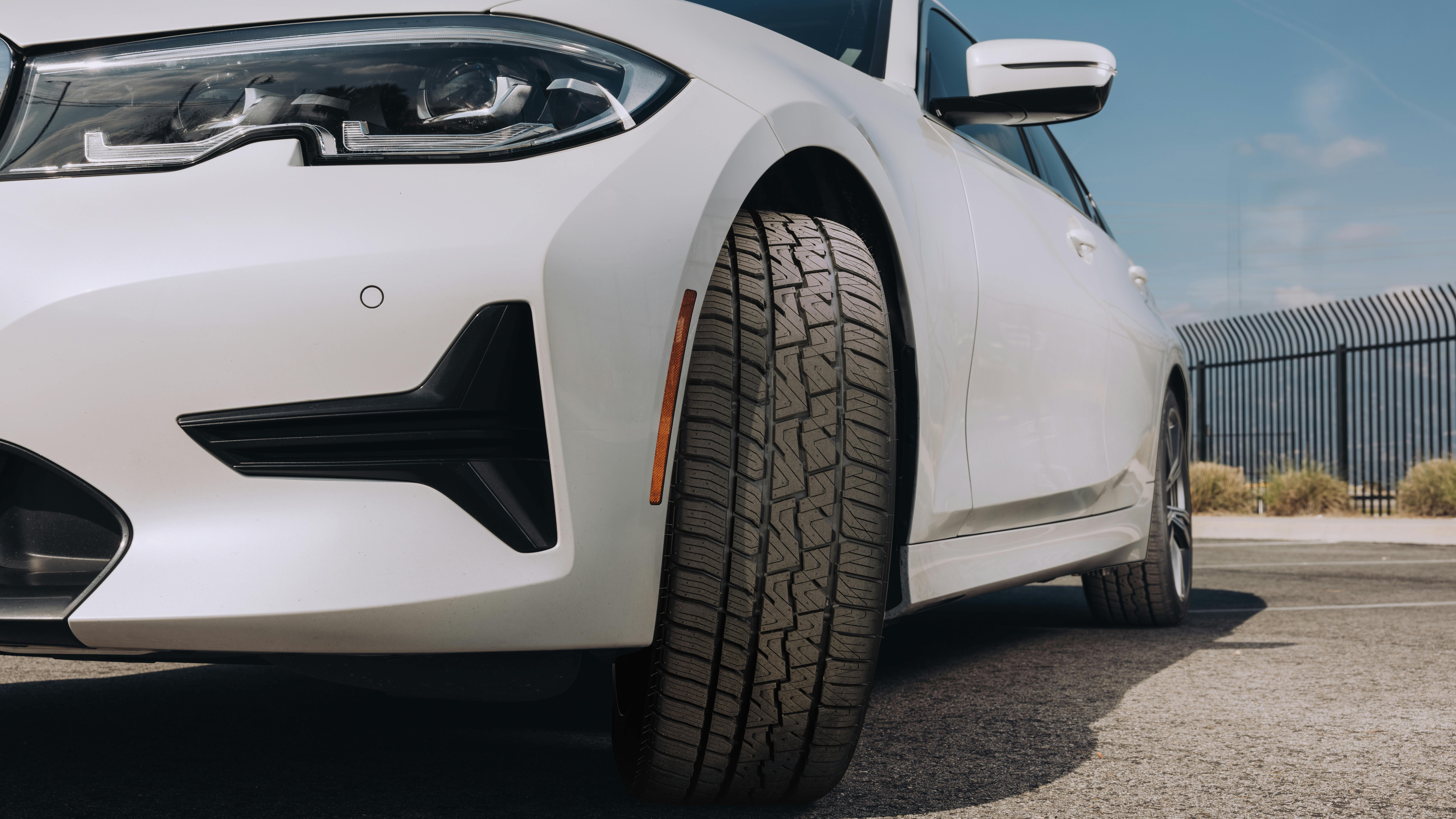 &ldquo;The Motivo 365 is the premier all-season UHP that you can count on 365 days a year,&rdquo; says Alan Ngo, director of product innovation and development, Nitto Tire.