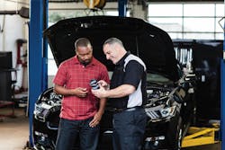 Brian Yates, product engineering director at Mann+Hummel, the makers of WIX Filters, Purolator and Mann-Filter, says low-viscosity engine oils “reduce the energy required to pump lubricant through the engine, while at the same time dissipating heat and contaminants and improving fuel efficiency.” Brian Yates, product engineering director at Mann+Hummel, the makers of WIX Filters, Purolator and Mann-Filter, says low-viscosity engine oils “reduce the energy required to pump lubricant through the engine, while at the same time dissipating heat and contaminants and improving fuel efficiency.”