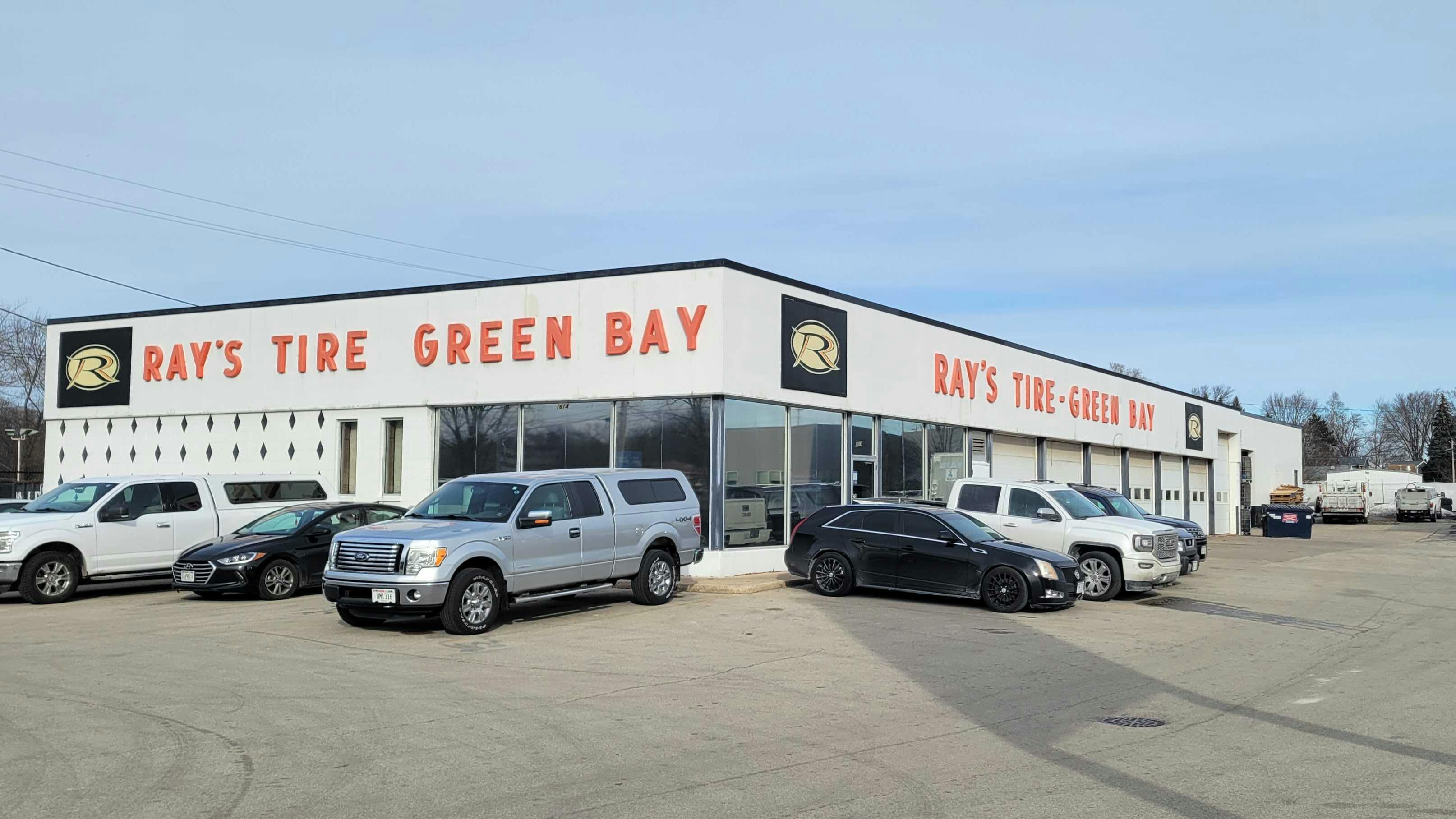 Wonderland Tire has acquired Ray's Tire, a two-store tire dealership with locations in Green Bay and Appleton, Wisconsin.