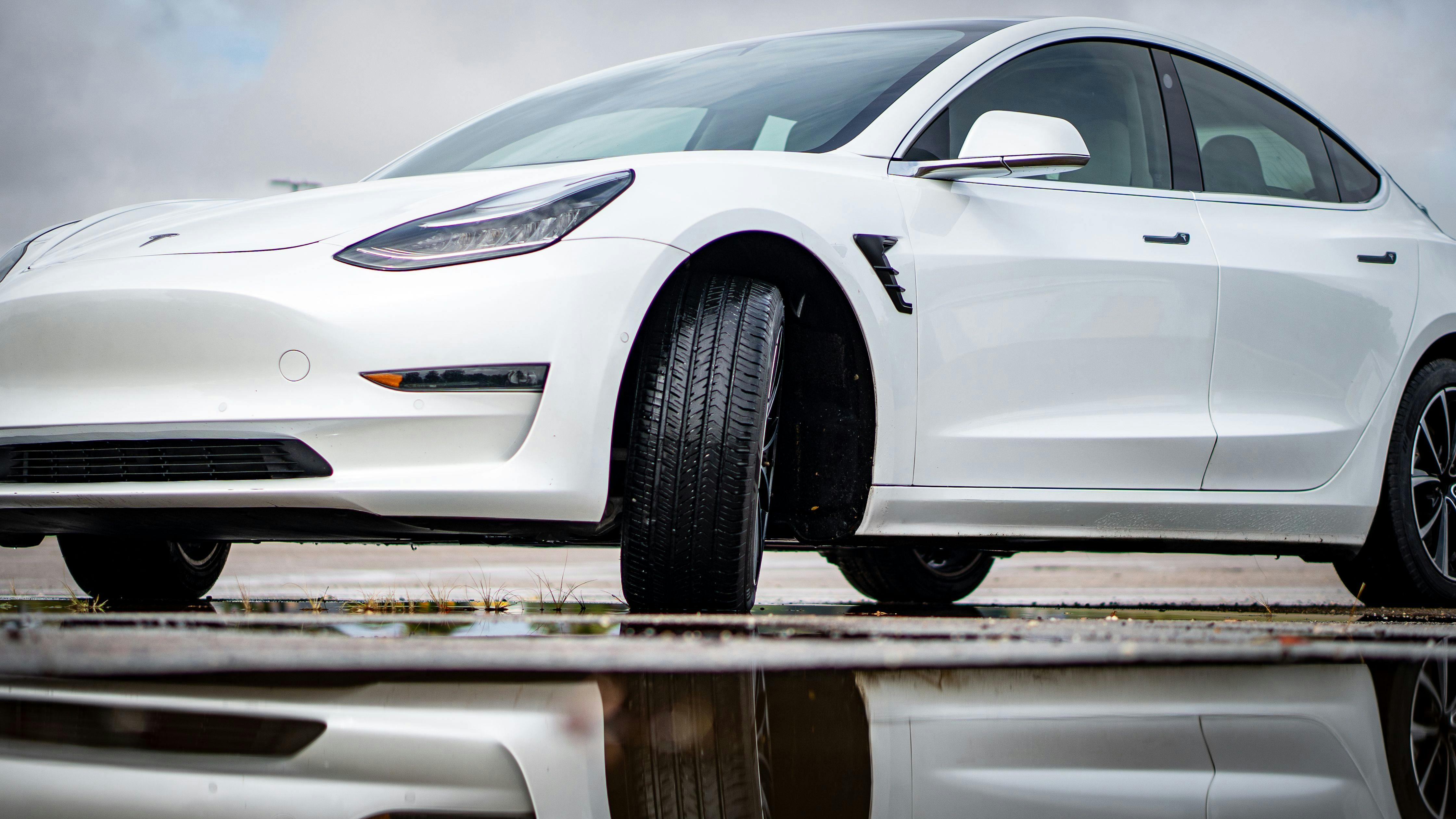 'There are material improvements, construction options and evolving mechanical design elements that will increase the performance levels and expand the traditional limitations' in HP and UHP tires, say Kenda officials.