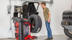 Generally speaking, the LT-metric assemblies do not have the weight placement restrictions that are common with the HP/UHP assemblies,” says Hunter’s Meyer. “Proper balance and road force measurement are still important on these assemblies.” Generally speaking, the LT-metric assemblies do not have the weight placement restrictions that are common with the HP/UHP assemblies,” says Hunter’s Meyer. “Proper balance and road force measurement are still important on these assemblies.”