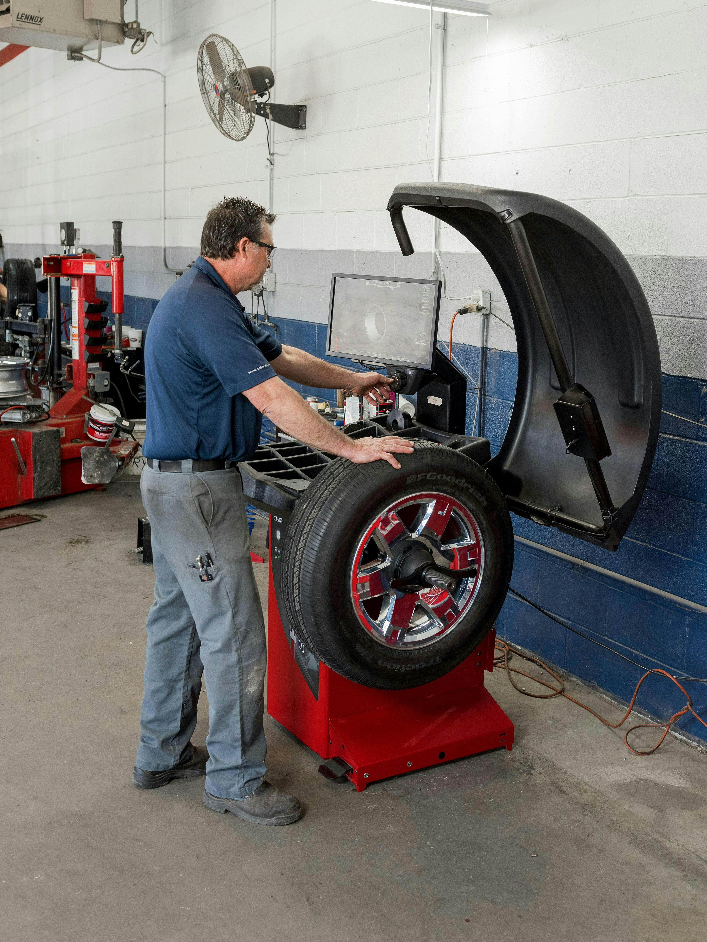“An assembly can be perfectly balanced and still leave an unhappy customer due to excessive vibrations,” says Greg Meyer, engineering senior product manager for wheel balancers at Hunter Engineering Co. “To ensure every customer is happy, a perfect balance includes a road force measurement, as well.” “An assembly can be perfectly balanced and still leave an unhappy customer due to excessive vibrations,” says Greg Meyer, engineering senior product manager for wheel balancers at Hunter Engineering Co. “To ensure every customer is happy, a perfect balance includes a road force measurement, as well.”