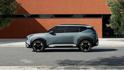 This new OE announcement is part of Nexen's mission to position itself in the high-inch wheel segment, particularly for SUVs. This new OE announcement is part of Nexen's mission to position itself in the high-inch wheel segment, particularly for SUVs.