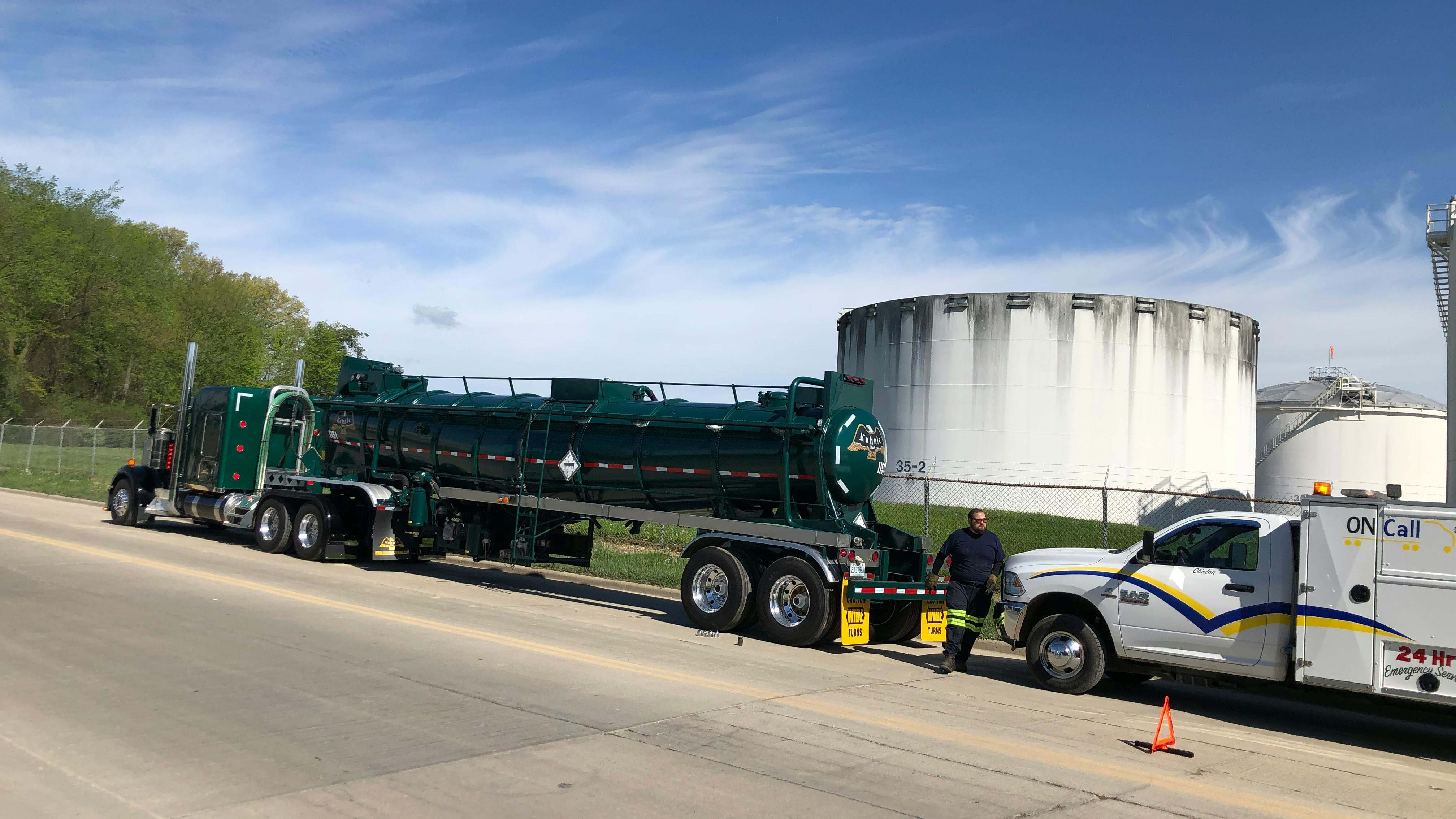 When it comes to service calls, &ldquo;if you don&rsquo;t feel comfortable, don&rsquo;t do it,' said Clinton Smith of Richfield, Ohio-based Exit 11 Truck Tire Service.