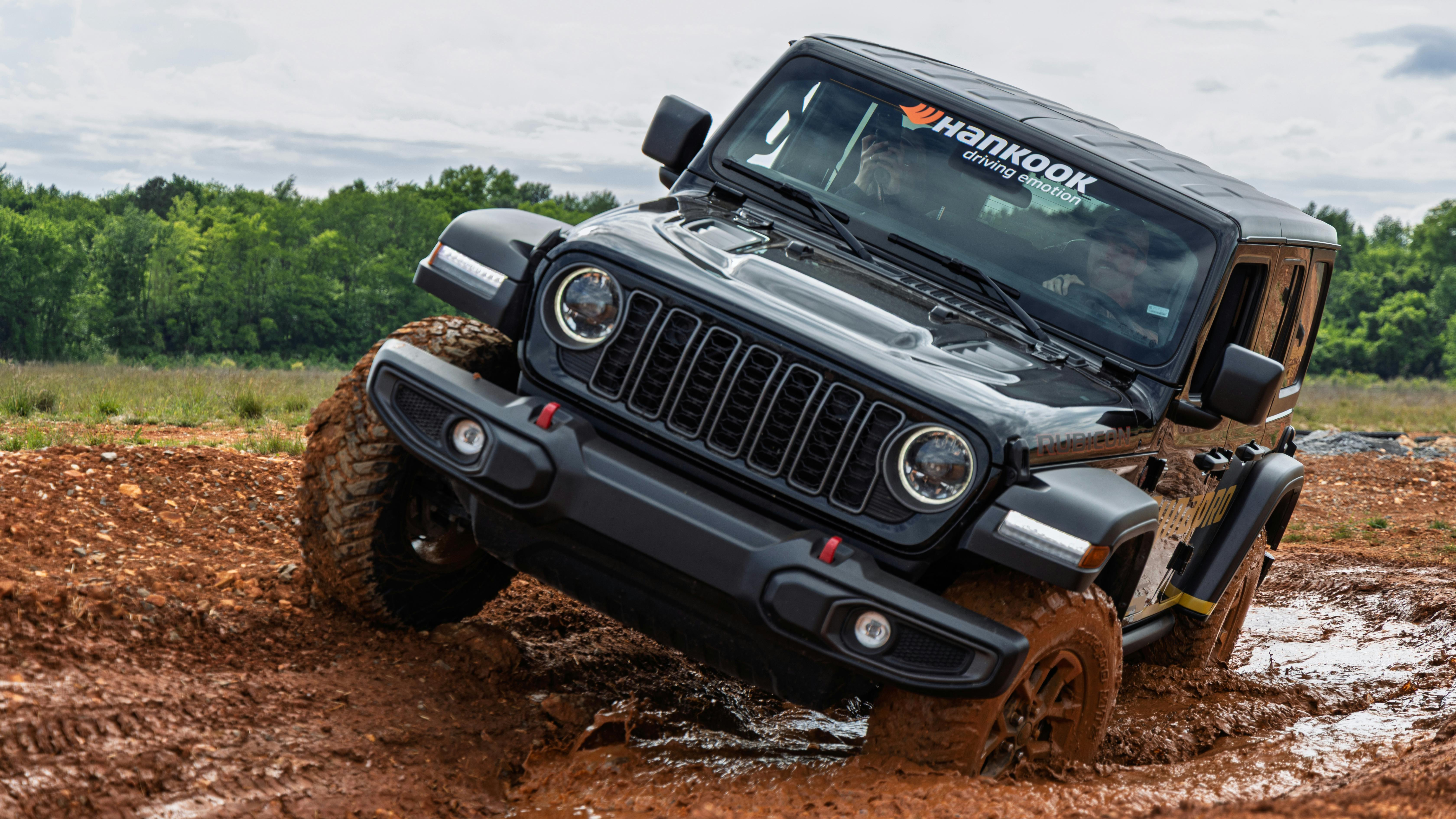 Hankook Jeep in the mud
