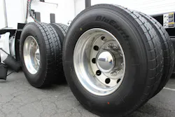 Yokohama BluEarth 718l