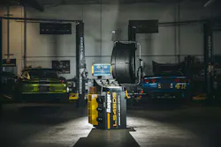 “The LS45DS is our top-of-the-line balancer, engineered to maximize productivity, minimize mistakes and enhance customer satisfaction,” says Sean Price, director of product development. “The LS45DS is our top-of-the-line balancer, engineered to maximize productivity, minimize mistakes and enhance customer satisfaction,” says Sean Price, director of product development.