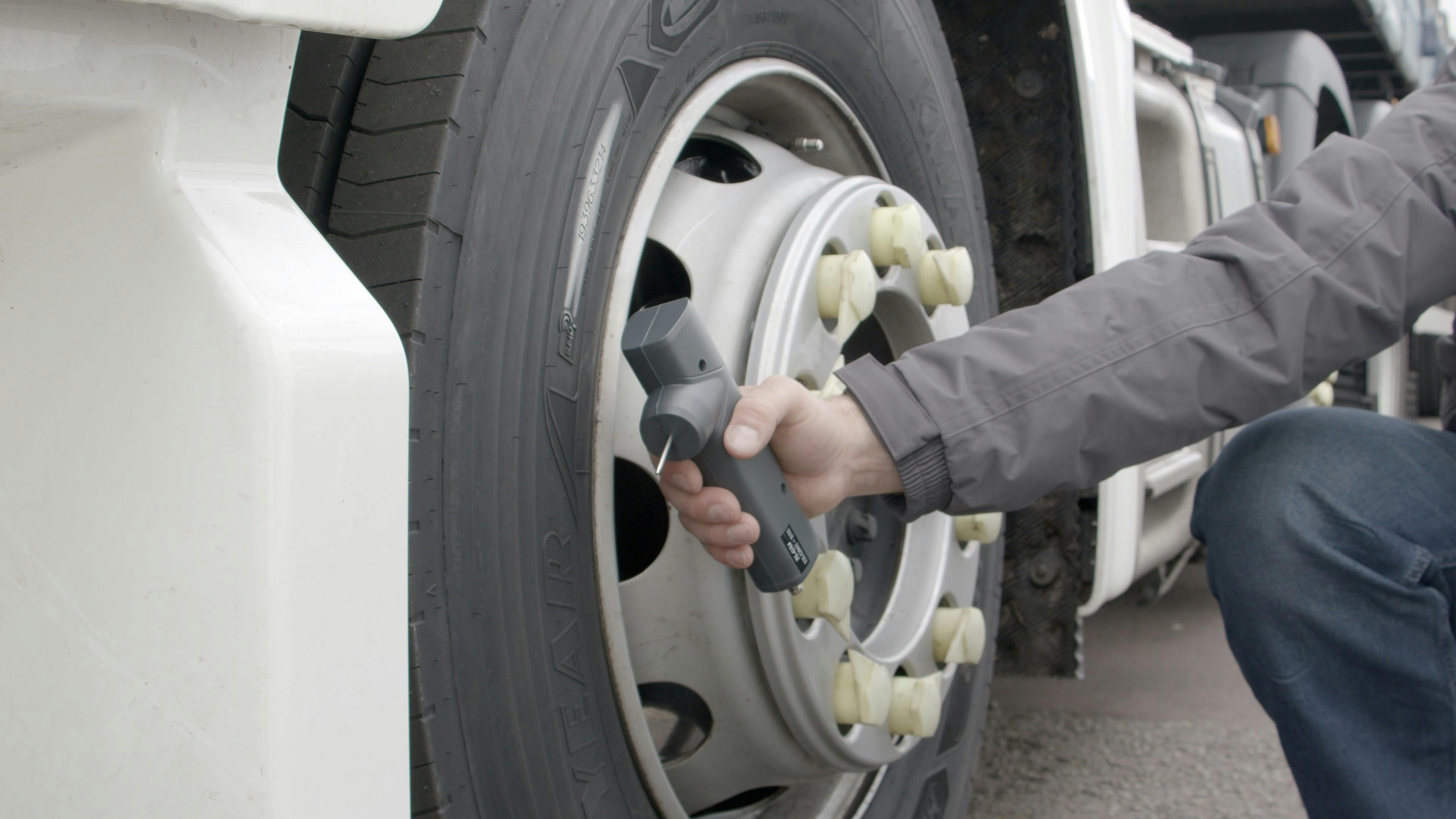 Bartec USA LLC will offer Translogik tire inspection tools and Tiretask software 'directly to fleet operators and commercial vehicle customers across the U.S., Canada and Mexico,' say Transense officials.