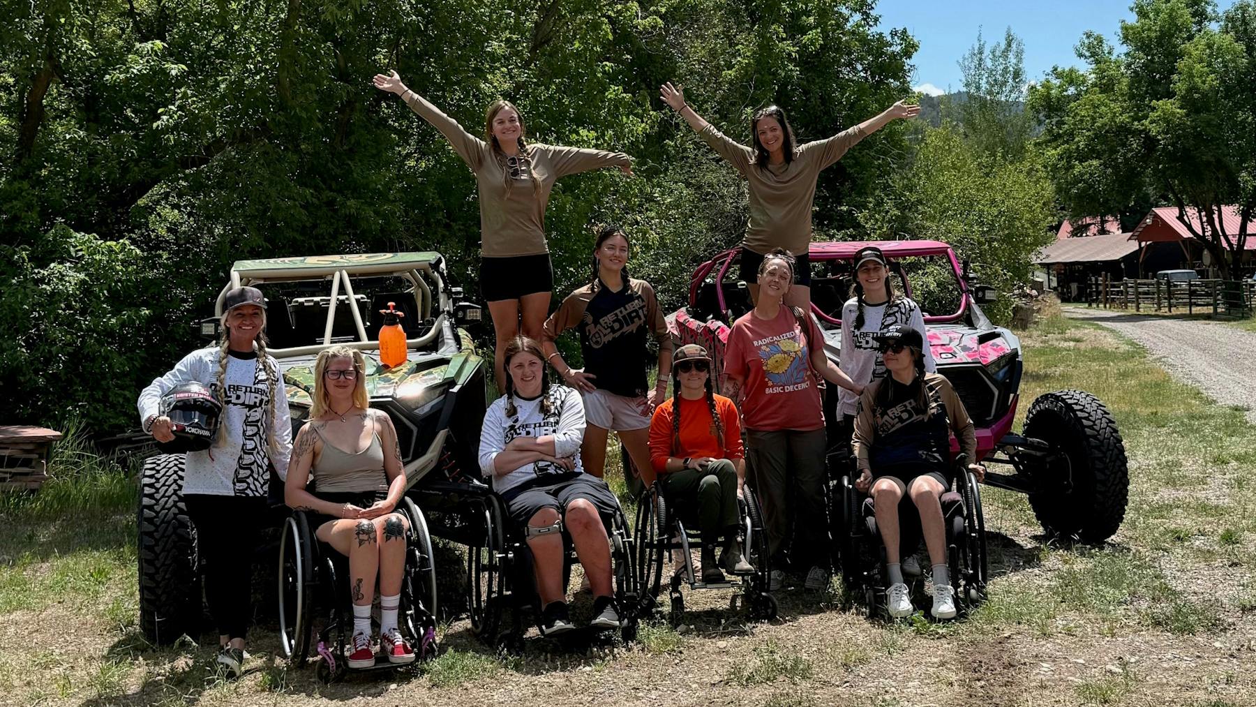 High Fives Foundation&rsquo;s Return to Dirt Group Photo